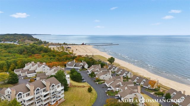 735 Spyglass Hill, Holland, MI 49424