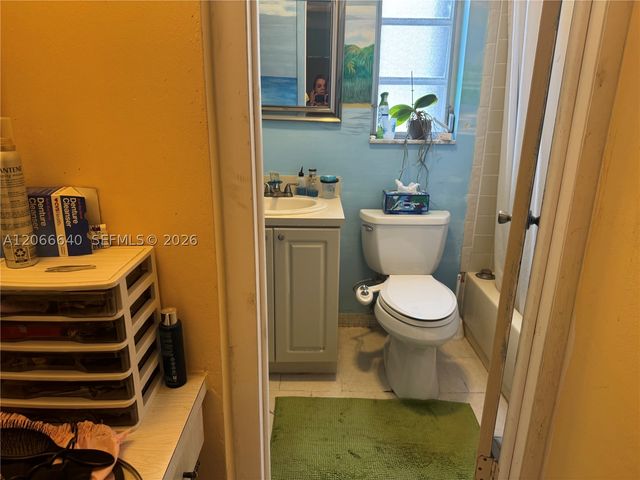 8775 Park Blvd 123, Miami, FL 33172
