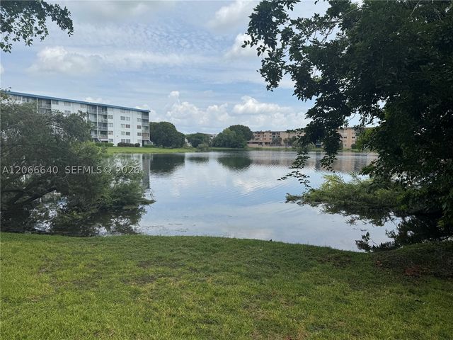 8775 Park Blvd 123, Miami, FL 33172