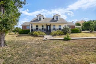 162 ARNOLD DR, Canyon Lake, TX 78133