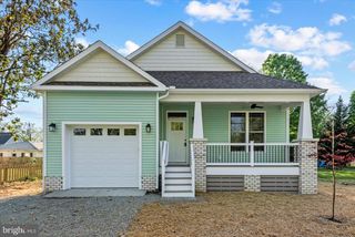617 BANCROFT AVE, Colonial Beach, VA 22443