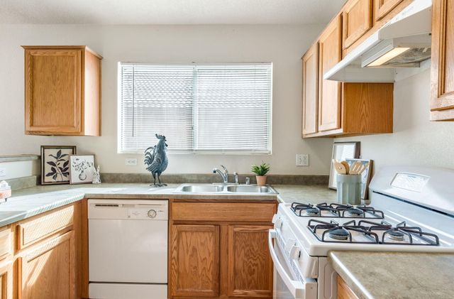 7219 Teypana Road NW, Albuquerque, NM 87114