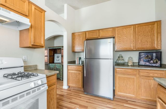 7219 Teypana Road NW, Albuquerque, NM 87114