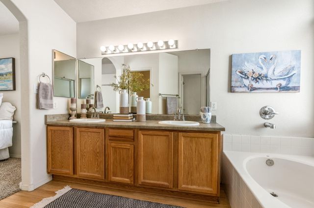 7219 Teypana Road NW, Albuquerque, NM 87114