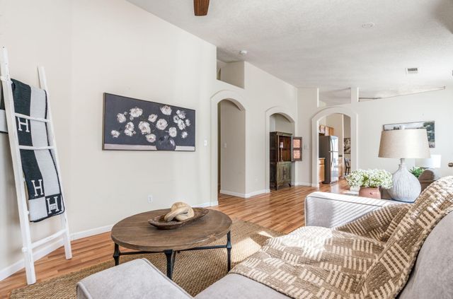 7219 Teypana Road NW, Albuquerque, NM 87114