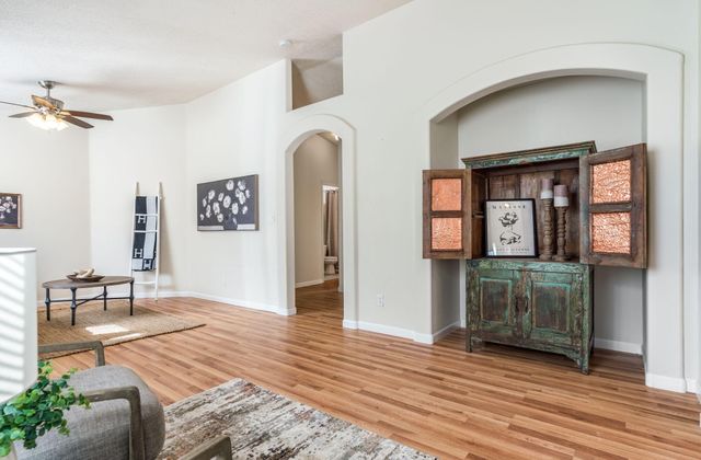 7219 Teypana Road NW, Albuquerque, NM 87114