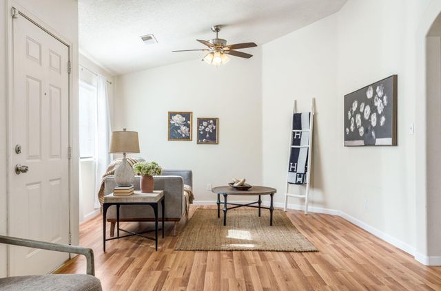 7219 Teypana Road NW, Albuquerque, NM 87114