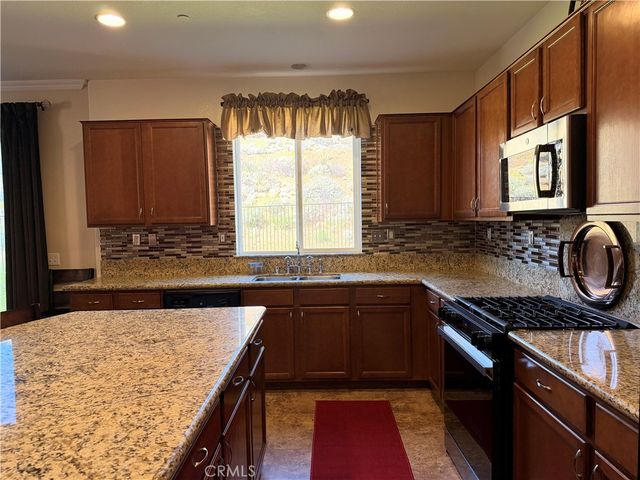 34322 Blossoms Drive, Lake Elsinore, CA 92532