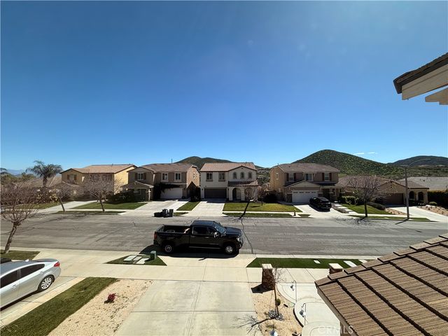 34322 Blossoms Drive, Lake Elsinore, CA 92532