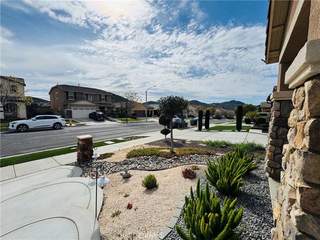 34322 Blossoms Drive, Lake Elsinore, CA 92532