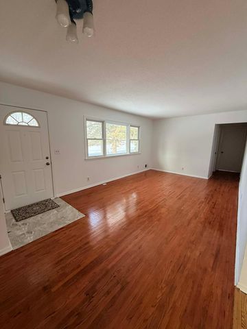 1925 Teton Trail, Brooklyn Park, MN 55444