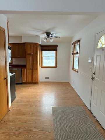 1925 Teton Trail, Brooklyn Park, MN 55444