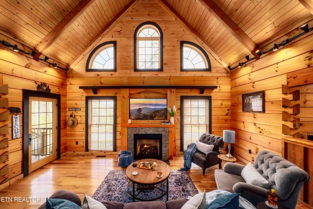 1890 Natures Lane Lane, Sevierville, TN 37862