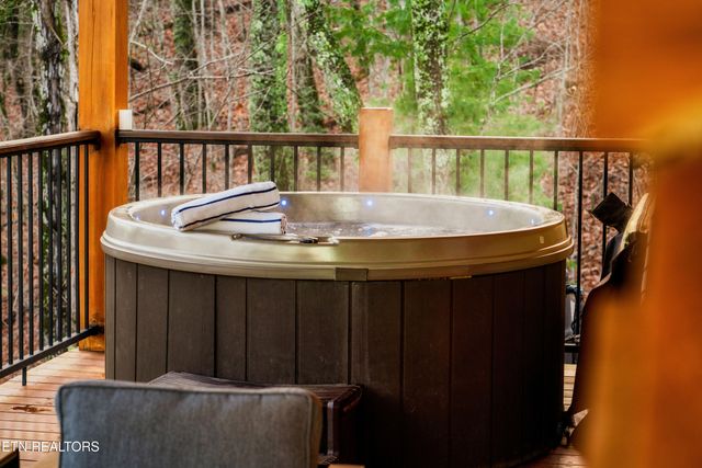 1890 Natures Lane Lane, Sevierville, TN 37862