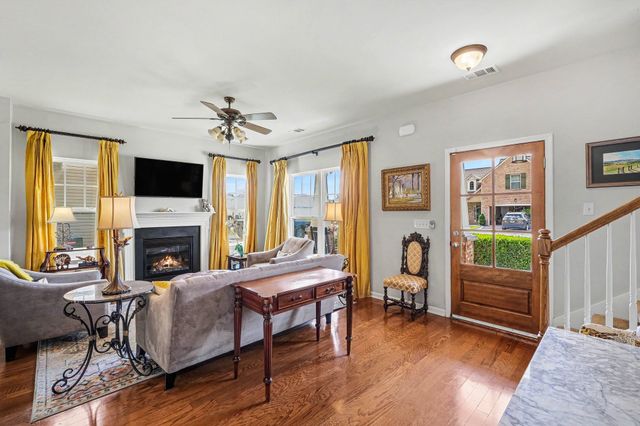 4248 Longfellow Dr, Nashville, TN 37214