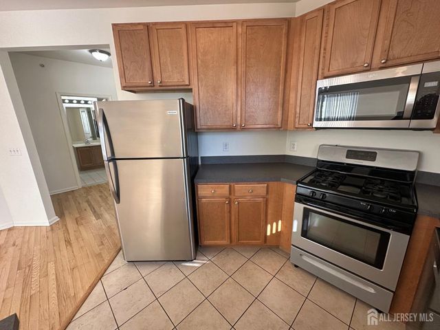 45 Roosevelt Avenue 2204, Carteret, NJ 07008