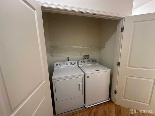 45 Roosevelt Avenue 2204, Carteret, NJ 07008