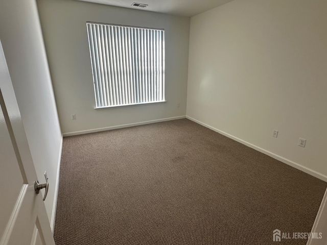 45 Roosevelt Avenue 2204, Carteret, NJ 07008