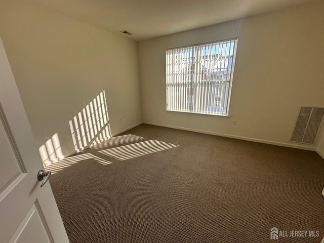 45 Roosevelt Avenue 2204, Carteret, NJ 07008