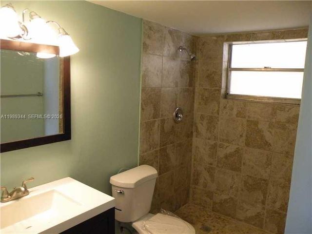 16410 Miami Dr 504, North Miami Beach, FL 33162