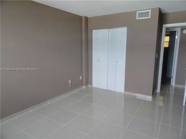 16410 Miami Dr 504, North Miami Beach, FL 33162