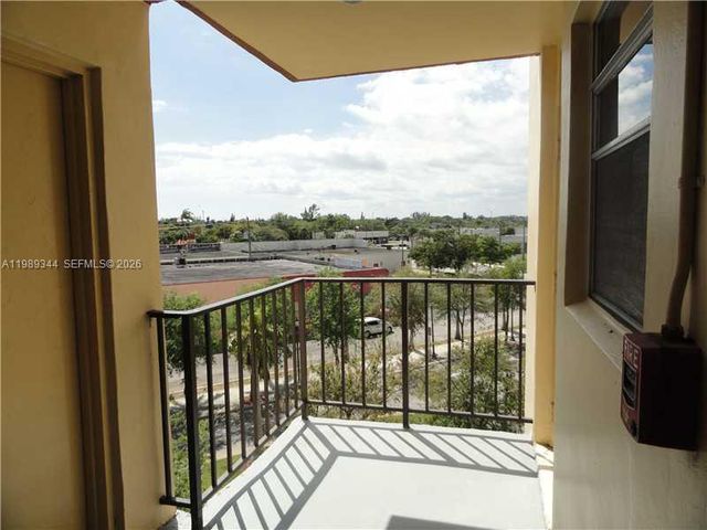 16410 Miami Dr 504, North Miami Beach, FL 33162