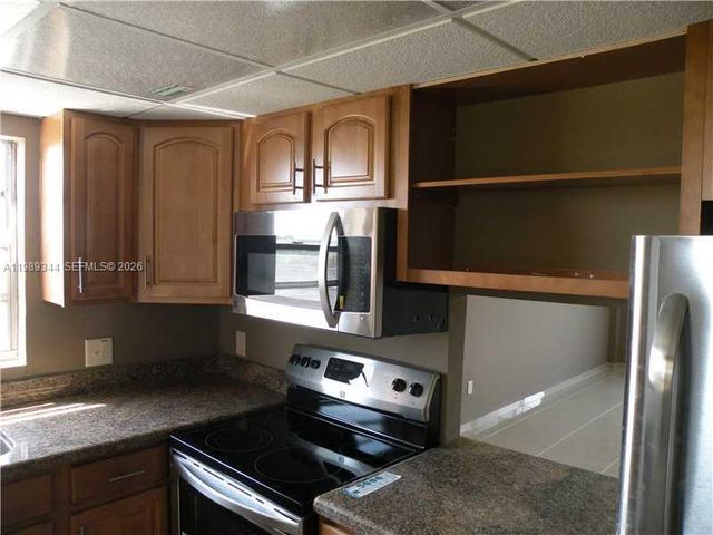 16410 Miami Dr 504, North Miami Beach, FL 33162