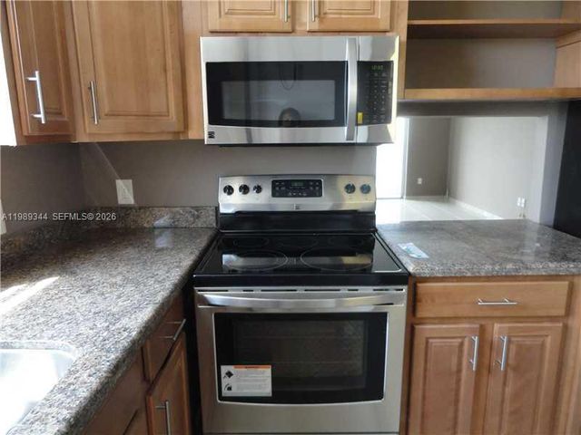 16410 Miami Dr 504, North Miami Beach, FL 33162