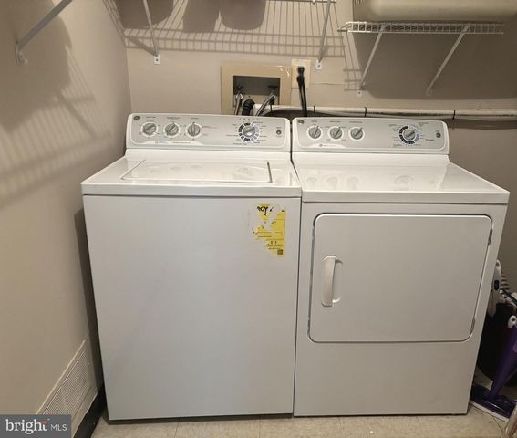 14 CHEVERNY CT, Hamilton, NJ 08619