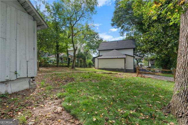 6 Hillside Avenue SE, Lindale, GA 30147