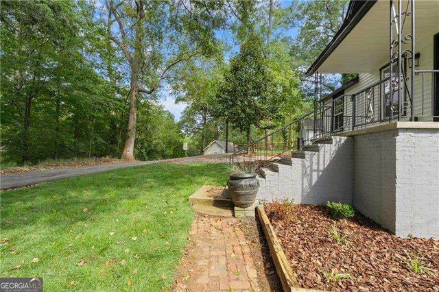 6 Hillside Avenue SE, Lindale, GA 30147