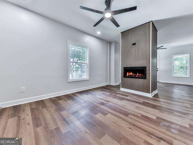 6 Hillside Avenue SE, Lindale, GA 30147