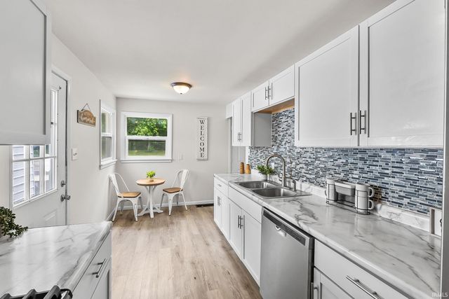 5704 S Calhoun Street, Fort Wayne, IN 46807