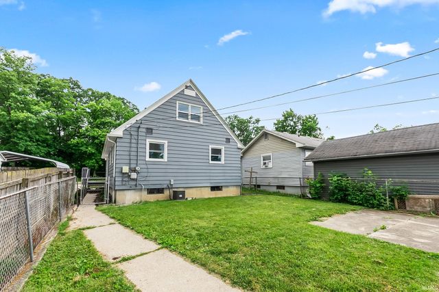 5704 S Calhoun Street, Fort Wayne, IN 46807