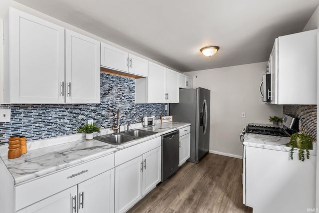 5704 S Calhoun Street, Fort Wayne, IN 46807