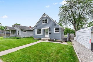 5704 S Calhoun Street, Fort Wayne, IN 46807