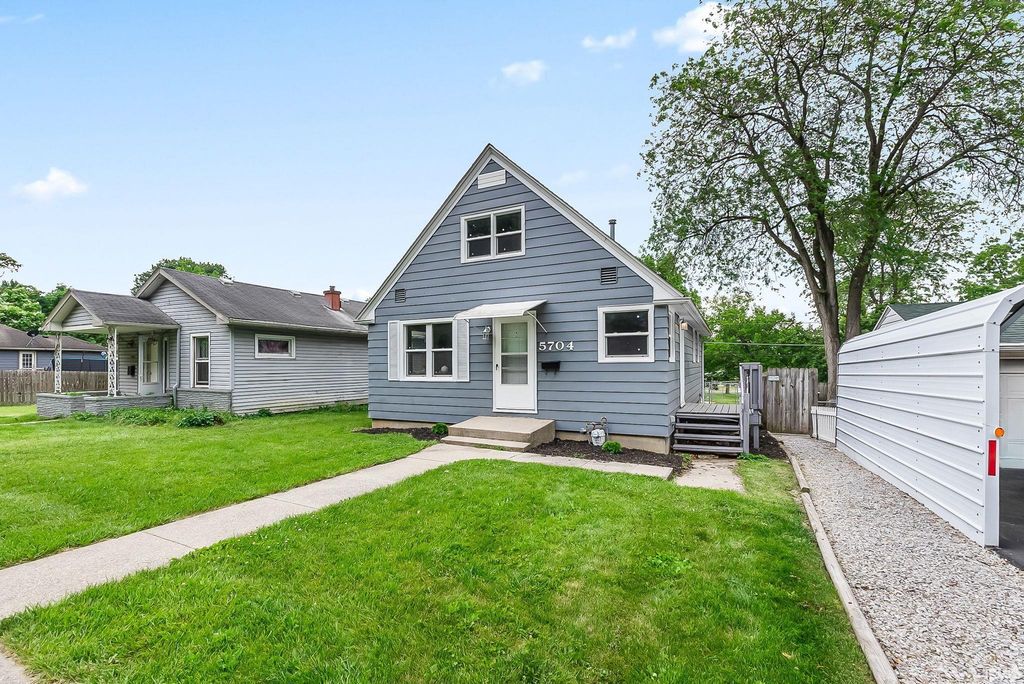 5704 S Calhoun Street, Fort Wayne, IN 46807