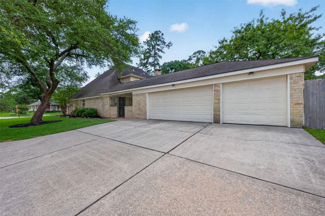 7911 Pine Green Lane, Humble, TX 77346