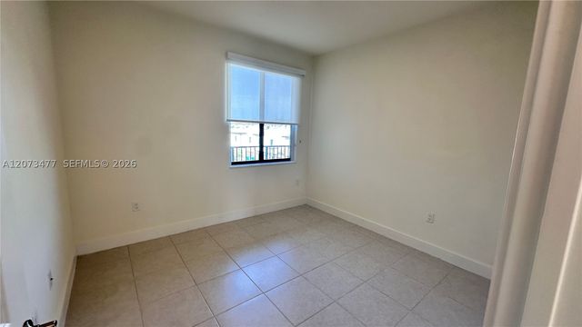8001 NW 41st St 308, Doral, FL 33166