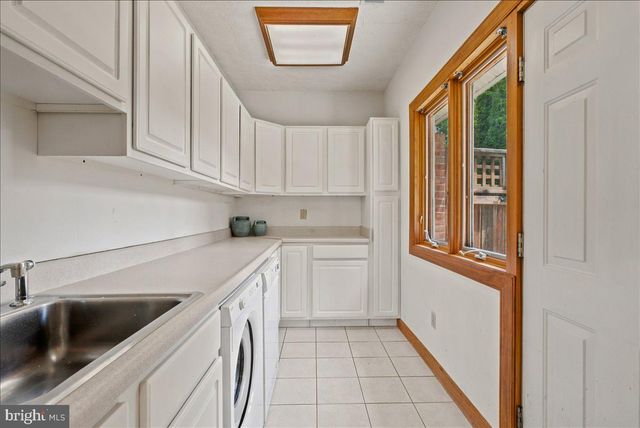 1202 HANDLEY AVE, Winchester, VA 22601