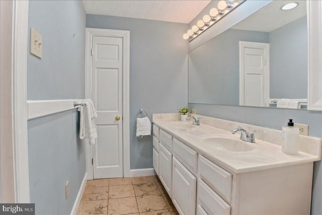 1202 HANDLEY AVE, Winchester, VA 22601