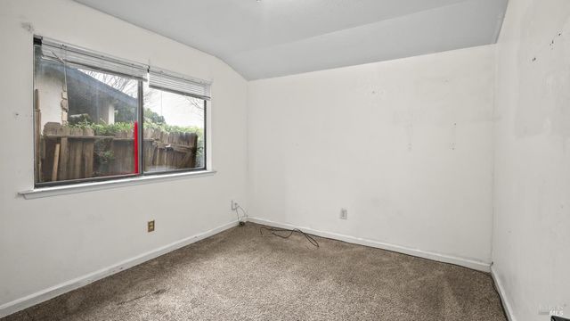 2495 Carnation Dr, Fairfield, CA 94533