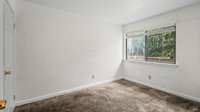 2495 Carnation Dr, Fairfield, CA 94533