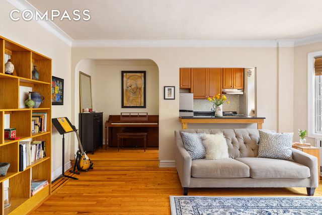 3424 82nd St Apt 2B, New York City, NY 11372