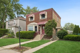9205 S Utica Avenue, Evergreen Park, IL 60805