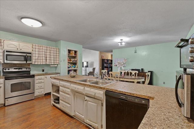 1210 Persimmon Street, Centerton, AR 72719