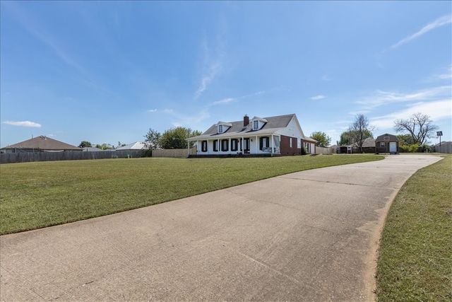 1210 Persimmon Street, Centerton, AR 72719