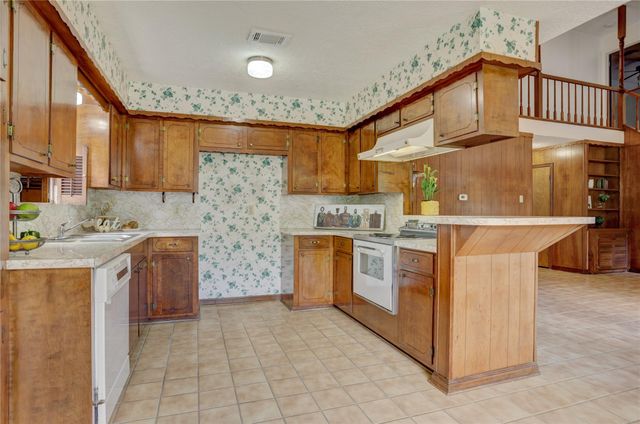 105 Ridgemont Drive, Alvin, TX 77511