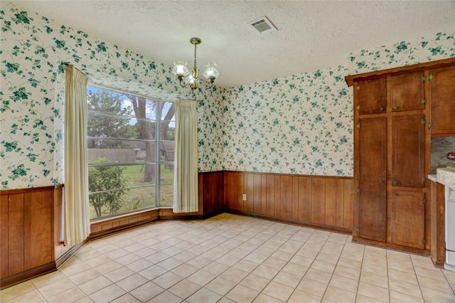 105 Ridgemont Drive, Alvin, TX 77511