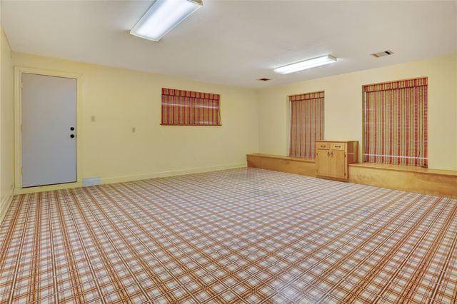 105 Ridgemont Drive, Alvin, TX 77511